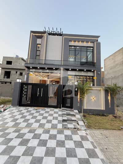 5 Marla Ultramodern House For Sale in Central Park housing scheme Lahore with 6kv solar