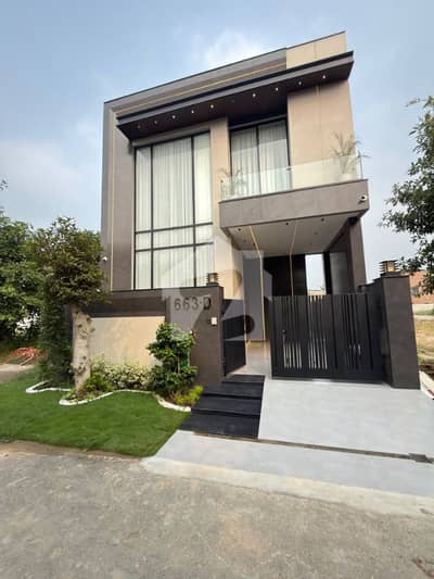 Architect-Designed 5 Marla Home in a Prime DHA Location Architect-Designed 5 Marla Home in a Prime DHA Location