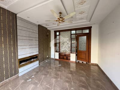 10 Marla Independent Lower Portion Available For Rent