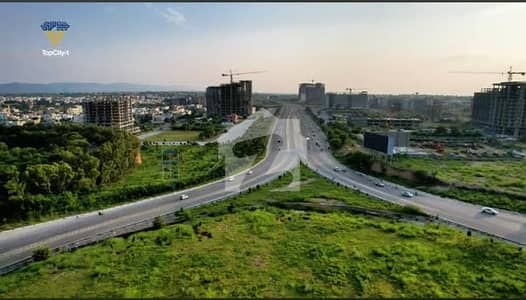 ٹاپ سٹی 1 اسلام آباد میں 2 کنال رہائشی پلاٹ 6.3 کروڑ میں برائے فروخت۔
