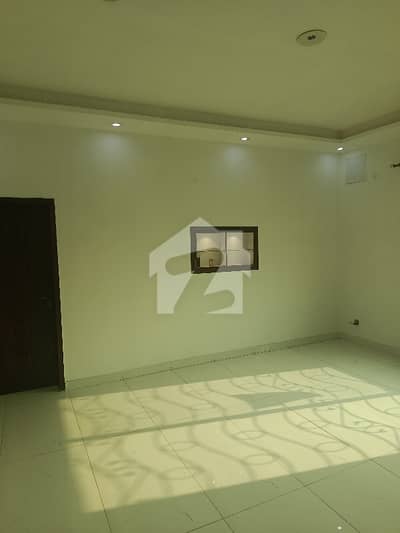 FOR SALE HOUSE 10 MARLA DOUBLE STORY MARBLE WOOD WORK FLOOR SOLID CONSTRUCTION OWNER BUILD HOUSE TOP LOCATION MAIN COLLEGE ROAD NEAR GONDAL CHOWK TOWNSHIP LAHORE GOOD INVESTMENT TIME