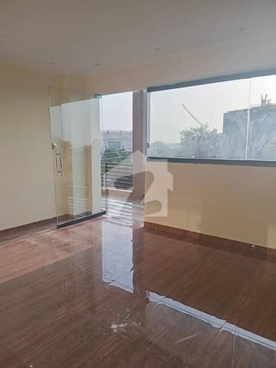 PRIME LOCATION FOR OFFICE FACING EXPO CENTER &NEAR TO EMPORIUM MALL IN JOHAR TOWN