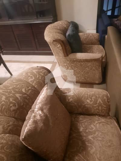 2 Bed DD 1st Floor After Mezzanine For Sale - Sehar Commercial - DHA Phase 7 - Family Building - Aar Paar