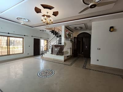 1 Kanal Upper Portion Available For Rent