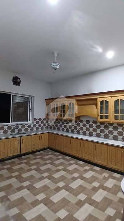 Regi Model Town Zone 4 Sector B 1 Kanal Upper Portion For Rent Available
