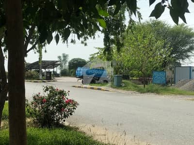 Block D 25x55 Corner Plot 70ft Road