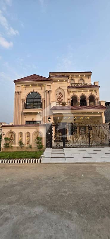 دیگر سرگودھا میں 5 کمروں کا 8 مرلہ مکان 4.8 کروڑ میں برائے فروخت۔