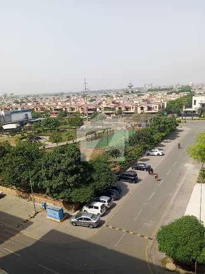 Facing Park Beautiful 3 Bed Well Maintained Flat available for urgent Rent in Askari 10 Sec-F! Facing Park Beautiful 3 Bed Well Maintained Flat available for urgent Rent in Askari 10 Sec-F!