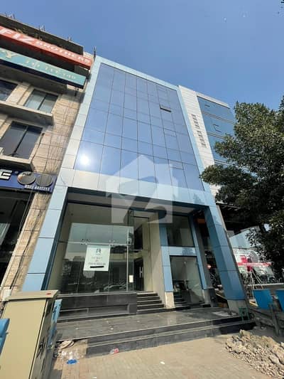 4 MARLA COMMERCIAL BUILDING IS AVAILABLE IN DHA TOP LOCATION FOR COMMERCIAL PURPOSE | RENTAL INCOME IS 675K