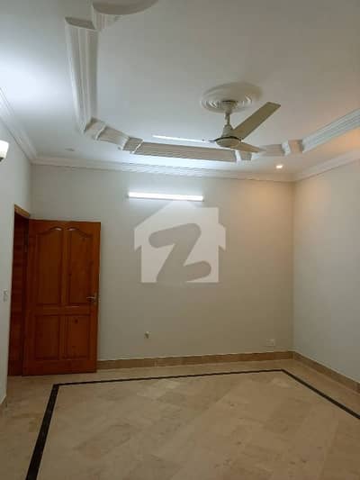 7 Marla Grund Portion 2 Bedrooms With 2 Bathrooms, Electric City And Water Tank Separate 60 Feet Street Parking Available
