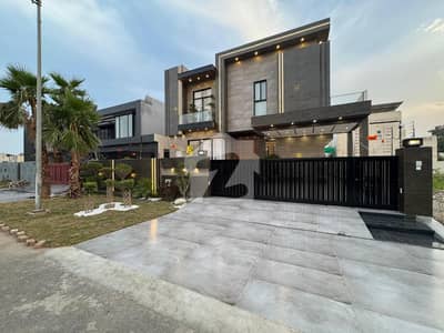 1 KANAL BRAND NEW MODREN DESIGN HOUSE FOR SALE 1 KANAL BRAND NEW MODREN DESIGN HOUSE FOR SALE
