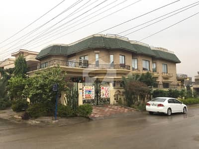 1 KANAL CORNER HOUSE AVAILABLE FOR SALE IN PWD ISLAMABAD 1 KANAL CORNER HOUSE AVAILABLE FOR SALE IN PWD ISLAMABAD