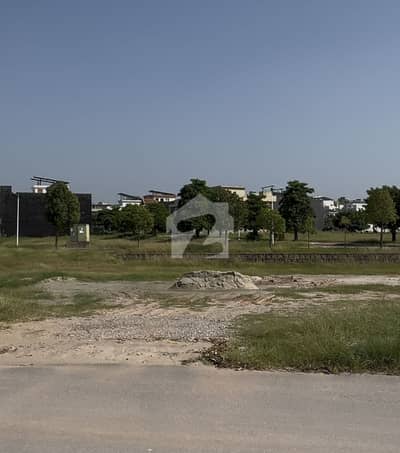 8 Marla Ready-to-Build Plot on Wide Street Near Park & Mosque Bahria Town Phase 8