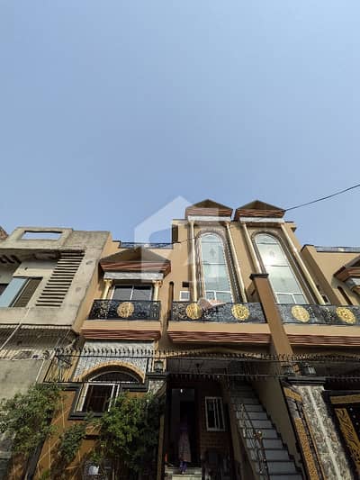 الرحمان گارڈن فیز 2 الرحمان گارڈن,لاہور میں 4 کمروں کا 4 مرلہ مکان 1.9 کروڑ میں برائے فروخت۔