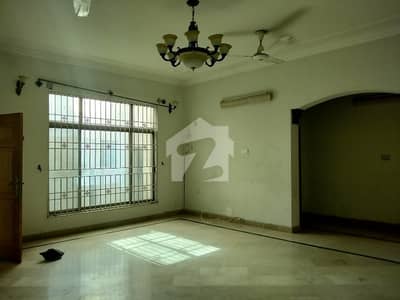 E-11: Beautiful upper portion with servant quarter and separate Gate
