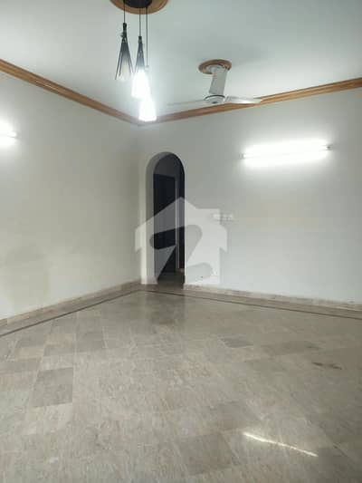 UPPER PORTION AVAILABLE FOR RENT IN E11