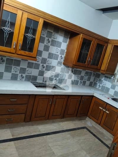 8 Marla vip House available For Rent