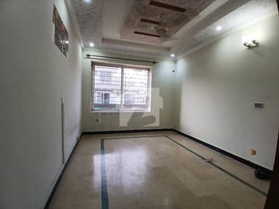 G13 25x40 Upper Portion Available For Rent