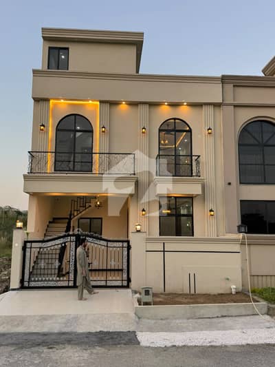 HOUSE FOR SALE PRIME LOCATION | B-17 ISLAMABAD