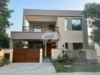 272 Yards Spacious & Beautiful Villa for Sale in Prime Location of Precinct 16, Bahria Town Karachi