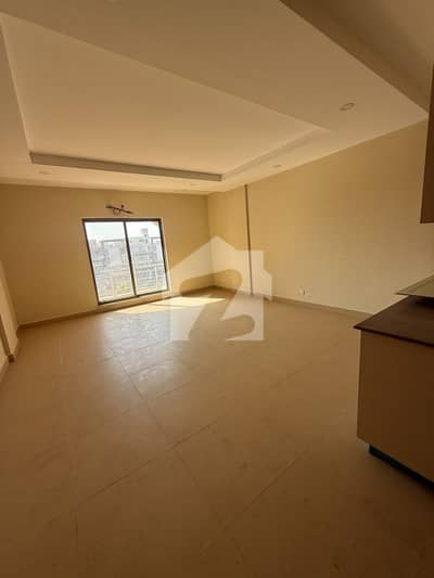 STUDIO APARTMENT FOR SALE - 72lack