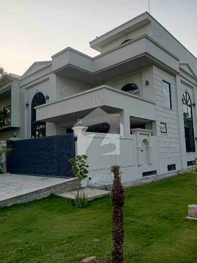 10 Marla Luxury Proper Corner House With Extra Land Triple Storey