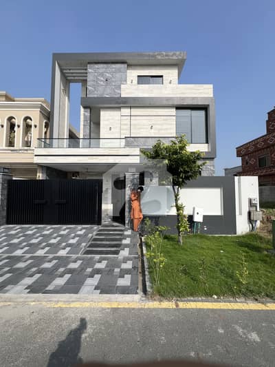 رائل پام سٹی ۔ بلاک اے رئیل پام سٹی,ایمن آباد موڑ,گوجرانوالہ میں 5 کمروں کا 10 مرلہ مکان 4.25 کروڑ میں برائے فروخت۔ رائل پام سٹی ۔ بلاک اے رئیل پام سٹی,ایمن آباد موڑ,گوجرانوالہ میں 5 کمروں کا 10 مرلہ مکان 4.25 کروڑ میں برائے فروخت۔