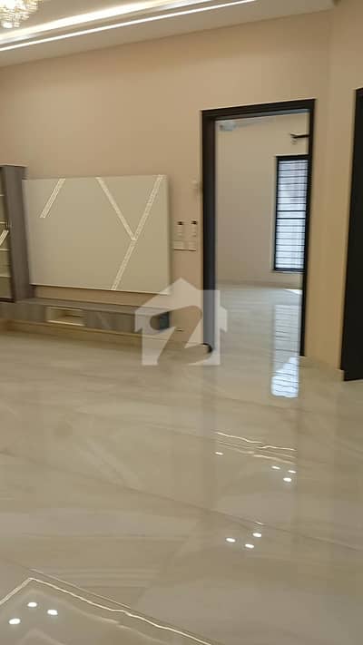 5 MARLA BRAND NEW DOUBLE STOREY HOUSE AVAILABLE FOR RENT PRIME LOCATION AT NARGIS BLOCK BAHRIA TOWN LHR