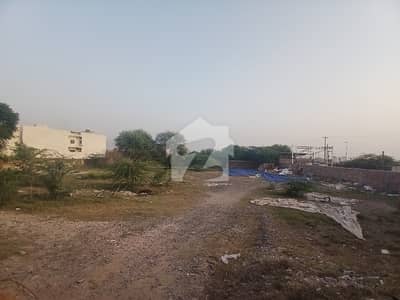 Approx 7.5 kanal 150 ft front