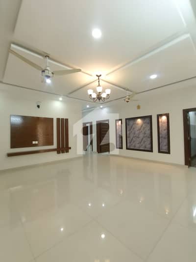 12 Marla New house available for sale