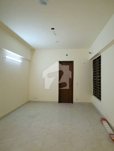 1200 Sqr feet 2 bed dd Flat For Sale