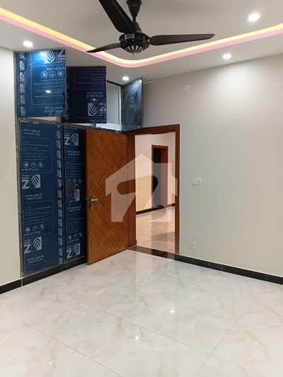 Upper Portion For Rent On Prime Location Of Soan Garden Near To Main Express Highway