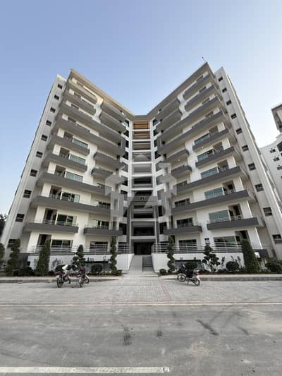 13 MARLA 4 BEDROOM APARTMENT AVAILABLE FOR RENT