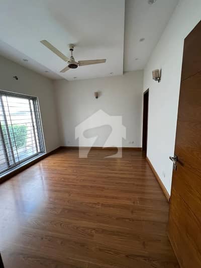 10 Marla Semi-Furnished House for Rent | 4 Bedrooms | Modern Family Living