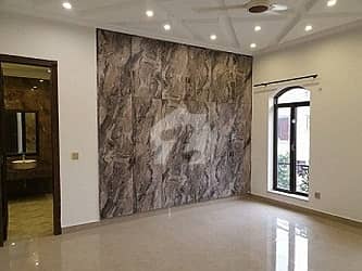 10 MARLA LIKE A NEW UPPER PORTION FOR RENT IN TULIP BLOCK BAHRIA TOWN LAHORE