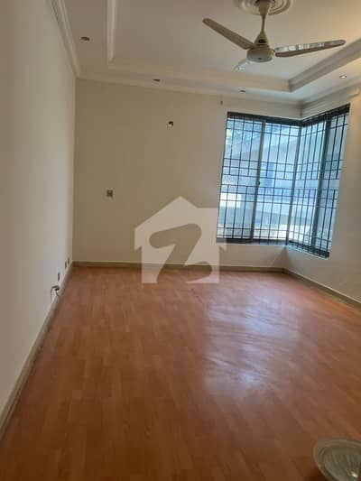 I-8/3 VERY NEAR TO SHIFA HOSPITAL LUSH CONDITION INDEPENDENT 1 KANAL UPPER PORTION 3 BED 3 BATH 2/3 CAR PARKING 250K FINAL NO BARGAINING