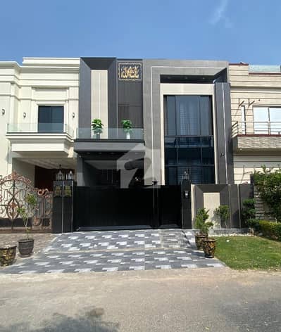 Prime location 5 Marla Modern House Available For Sale In Citi Housing Gujranwala