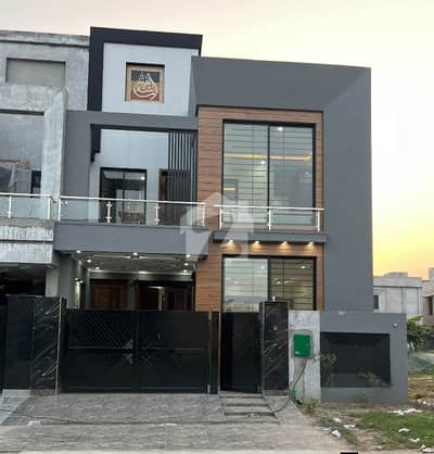 5 Marla Brand New Engineer Build House For Sale