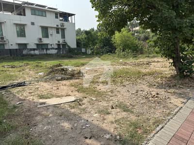 بحریہ ٹاؤن فیز 6 بحریہ ٹاؤن راولپنڈی,راولپنڈی میں 1 کنال رہائشی پلاٹ 5.0 کروڑ میں برائے فروخت۔