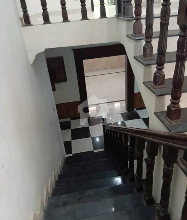400 Square Yards House Ideally Situated In G-6/4 400 Square Yards House Ideally Situated In G-6/4