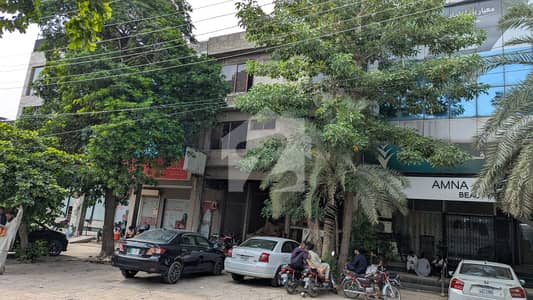 8 Marla 5 Floors Plaza Rental Income: Rs. 8 Lac Monthly Ideakl for Investors DHA LAHORE PHASE 3, BLOCK Z
