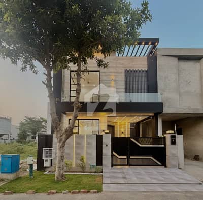5 Marla Corner House For Sale Italian Design Prime Location A Owner Good Build Constrection House In DHA - Must Be See