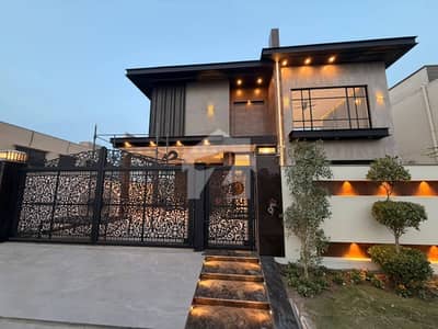 1 Kanal Lower Portion For Rent Phase 8 Parkview