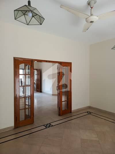 Main Brother's Offer DHA Pheas 4 Block AA 10Marla House For Rent Marble Flooring 3Bed Room Attached Bath TV Lounge Kitchen Drawing Room Dining Room Store Huge Lown Servent Quarter Servent Quarter Bath 170000/- Fanil
