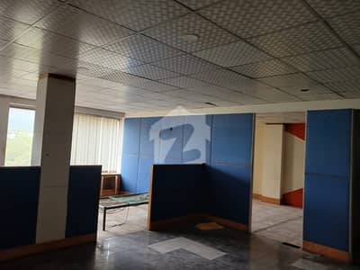 بلیو ایریا اسلام آباد میں 7 مرلہ Studio دفتر 4.0 لاکھ میں کرایہ پر دستیاب ہے۔