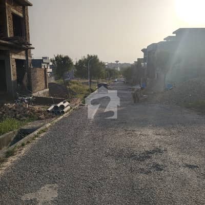 گلبرگ ریزیڈنشیا - بلاک ٹی گلبرگ ریزیڈنشیا,گلبرگ,اسلام آباد میں 7 مرلہ رہائشی پلاٹ 1.25 کروڑ میں برائے فروخت۔ گلبرگ ریزیڈنشیا - بلاک ٹی گلبرگ ریزیڈنشیا,گلبرگ,اسلام آباد میں 7 مرلہ رہائشی پلاٹ 1.25 کروڑ میں برائے فروخت۔