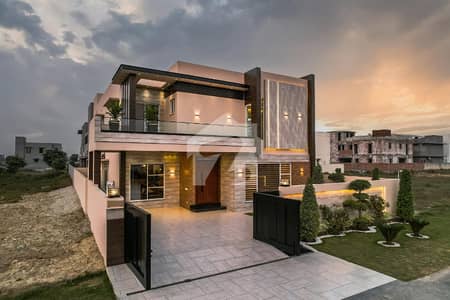 PREMIUM 1 KANAL HOUSE FOR RENT | ELEGANT LIVING IN A PRIME LOCATION