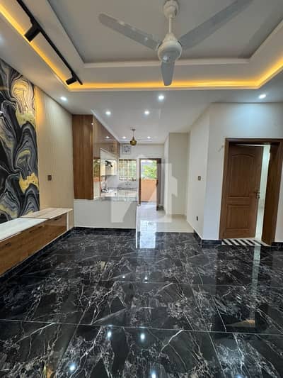 5 Marla Slightly Used Designer House for Sale Sector M, Phase 8, Bahria Town