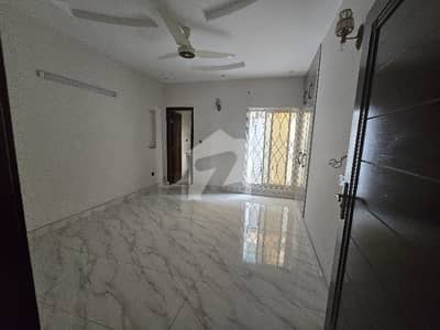 10 Marla Brand New House Available For Sale 10 Marla Brand New House Available For Sale