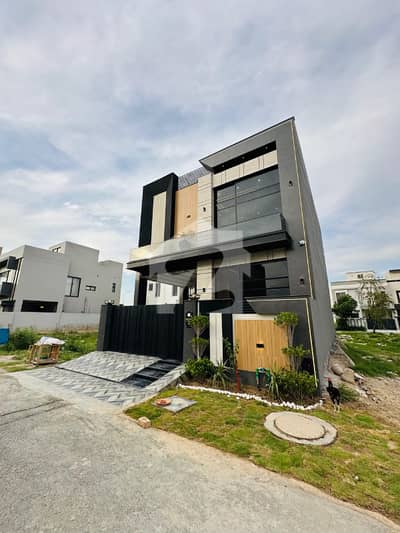 5 Marla Luxury House For Rent Premium Design | Prime Location | Ready To Move In